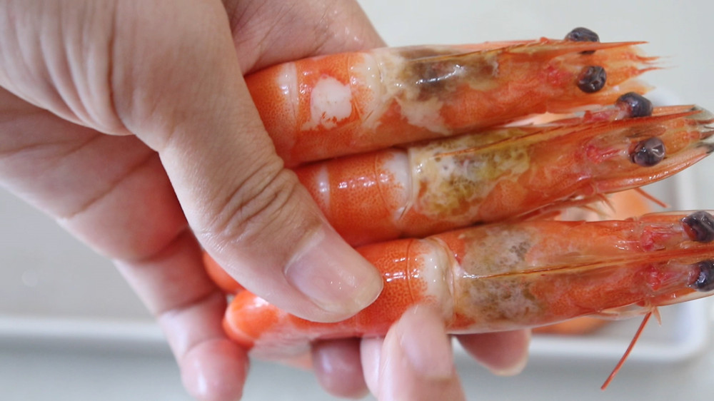 超市卖的冻鲜虾是河虾还是海虾,卖的虾和冻虾怎么区别