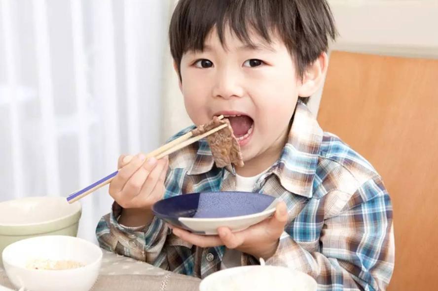 孩子总是放屁没办法解决,孩子放屁被嫌弃怎么办