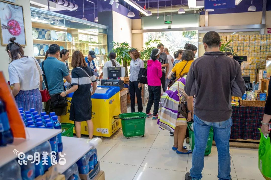 昆明进口商品超市,昆明有哪些外国大型超市