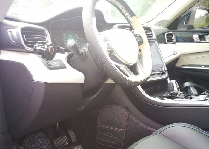 汽车车窗膜太黑了怎么补救,贴完膜太黑后续会好转吗