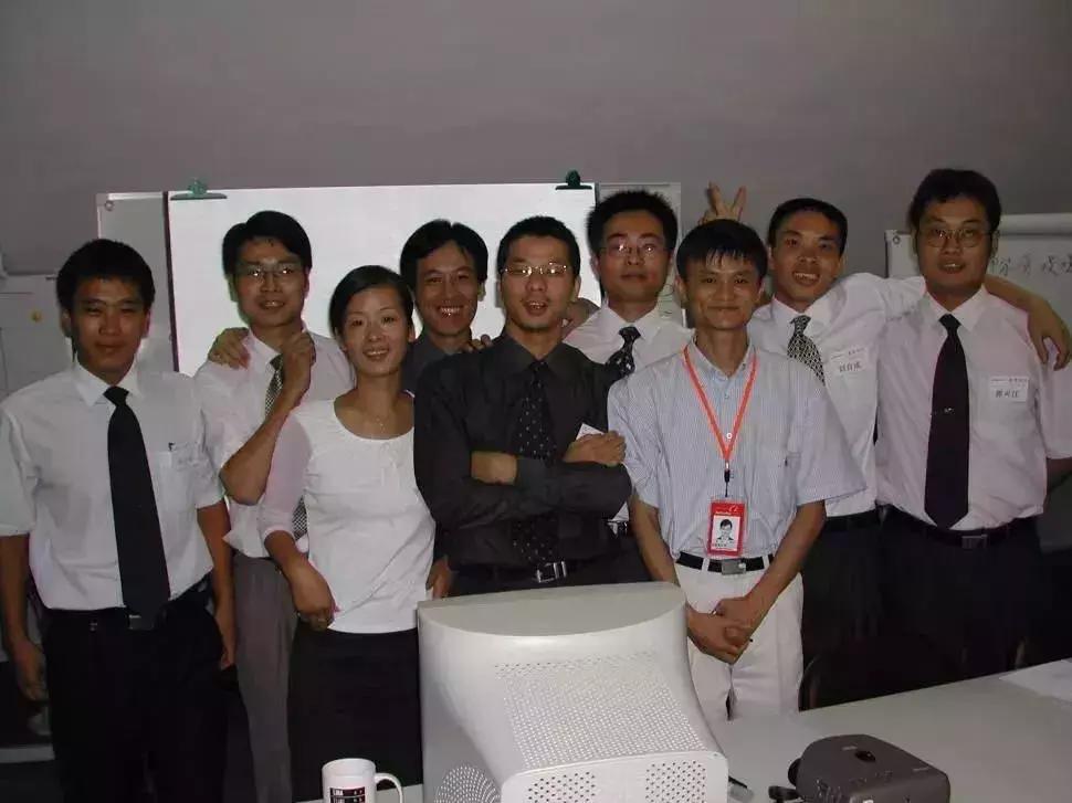 李嘉诚10亿投资,李嘉诚10万亿资产真的吗