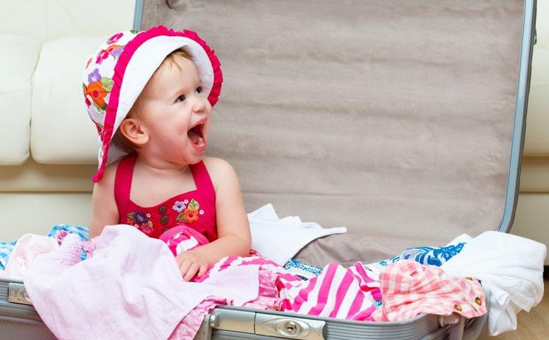 新生儿要戴帽子吗秋天,新生儿有必要戴帽子和穿袜子吗