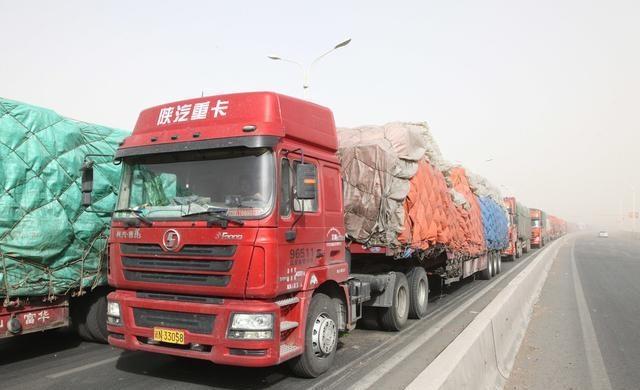 大货车一年赚多少真实情况,开货车一年赚135000到底赚不赚钱