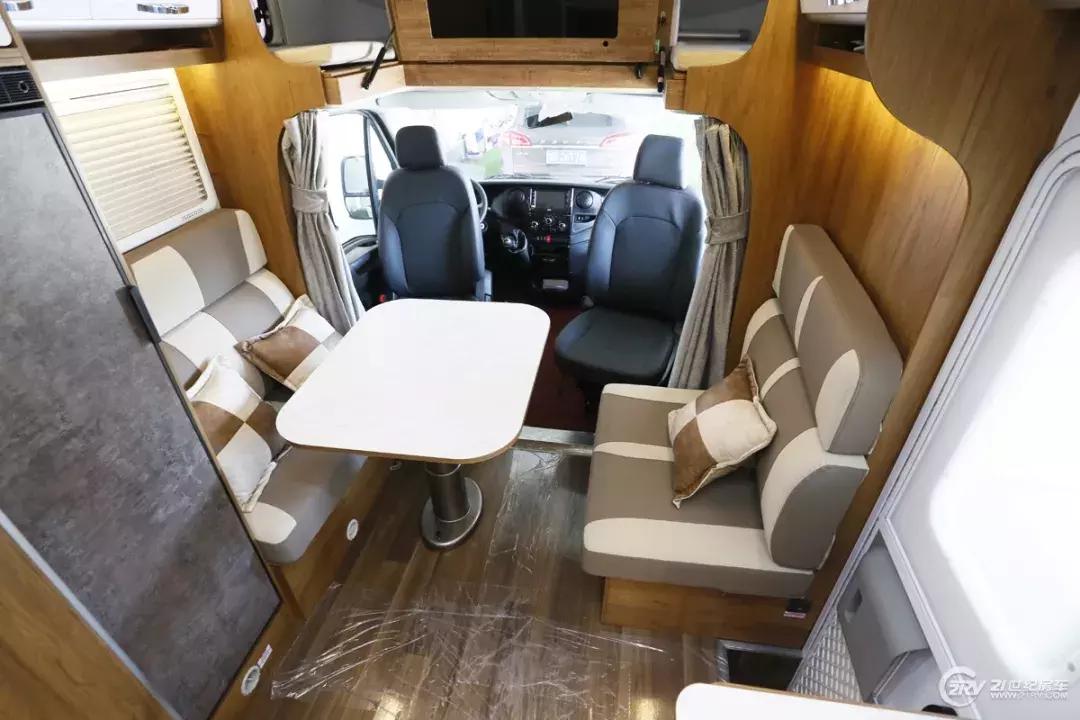 最便宜的c型依维柯自动挡房车,最便宜的依维柯自动挡c型房车