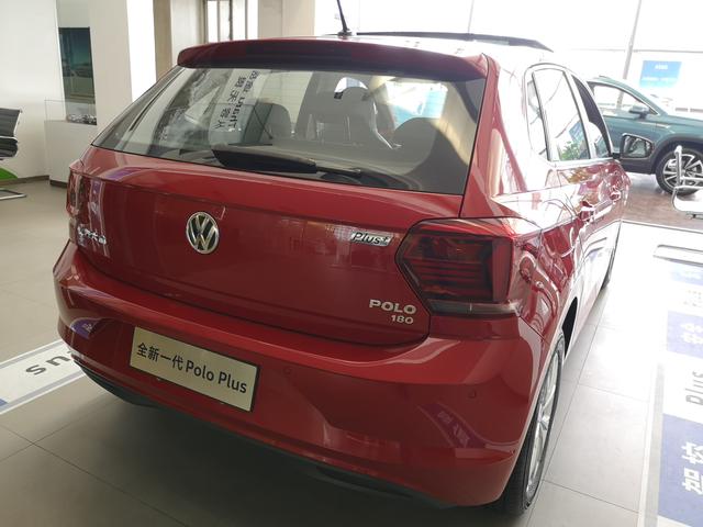 你们要的车来了,两厢小车四驱手动挡