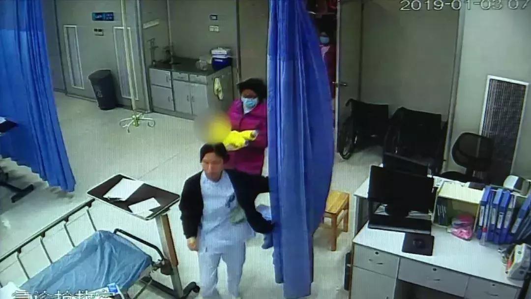 心痛儿子受伤失眠了,心痛刚出生的婴儿就被遗弃