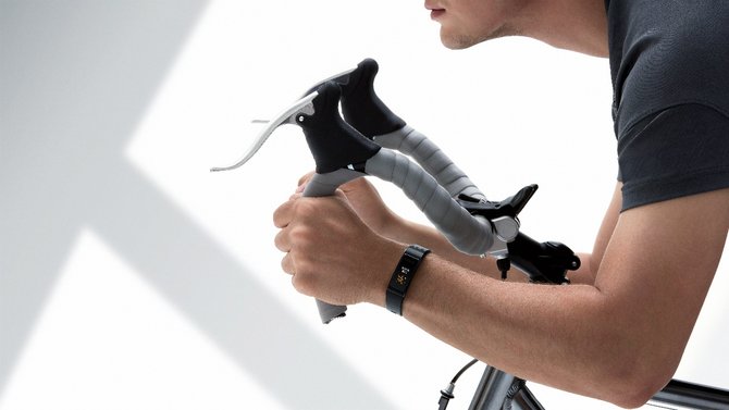 华为手环4pro防水吗能在水里游吗,华为手环4pro评测功能与颜值并存