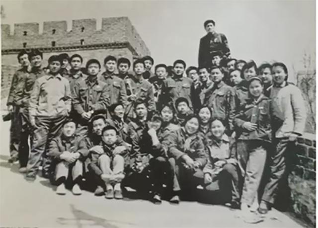 海子的一生真实简介,海子的死与孙舸有什么关系