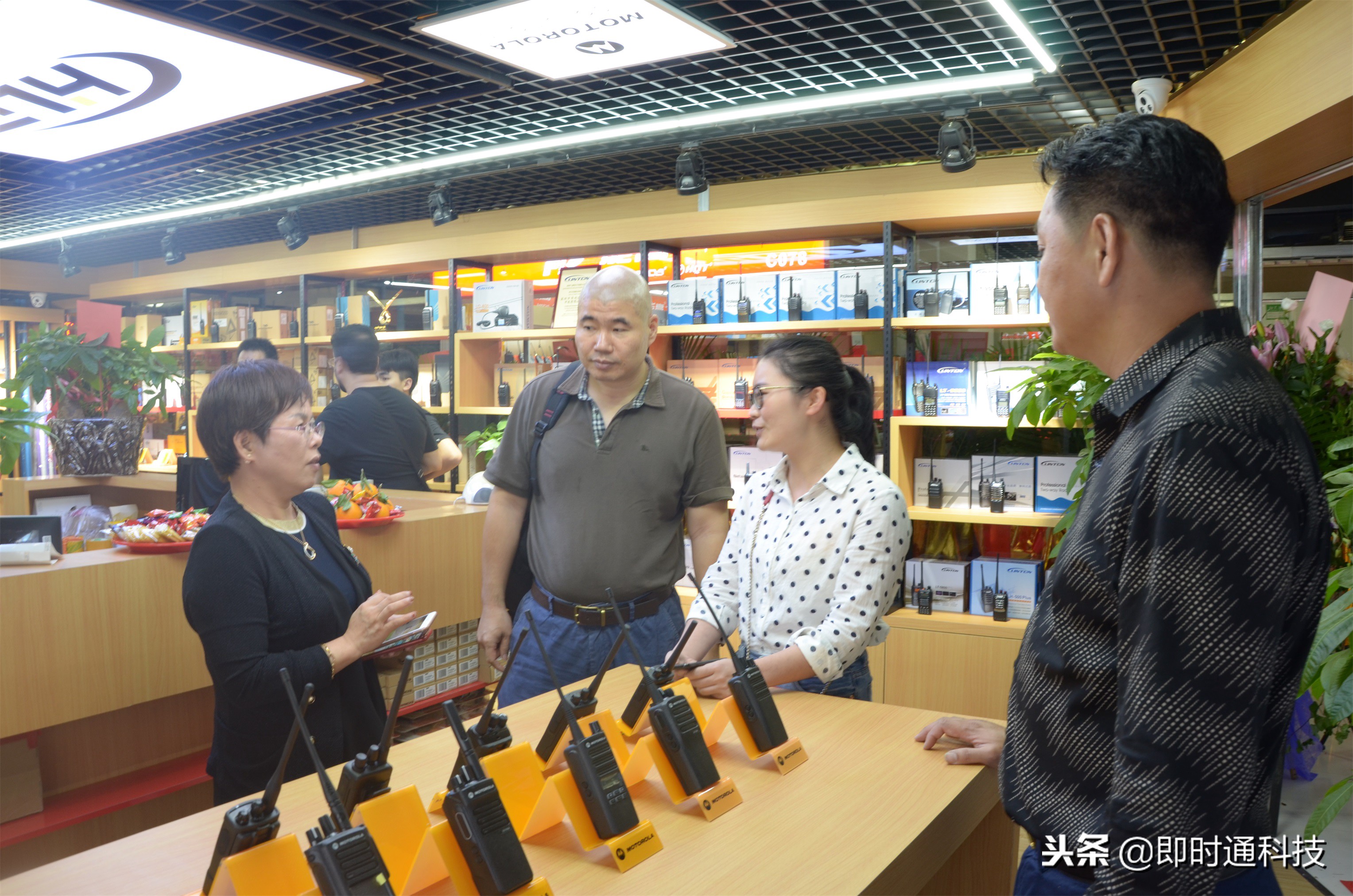 开业啦！深圳市首家对讲机专区落户华强北！
