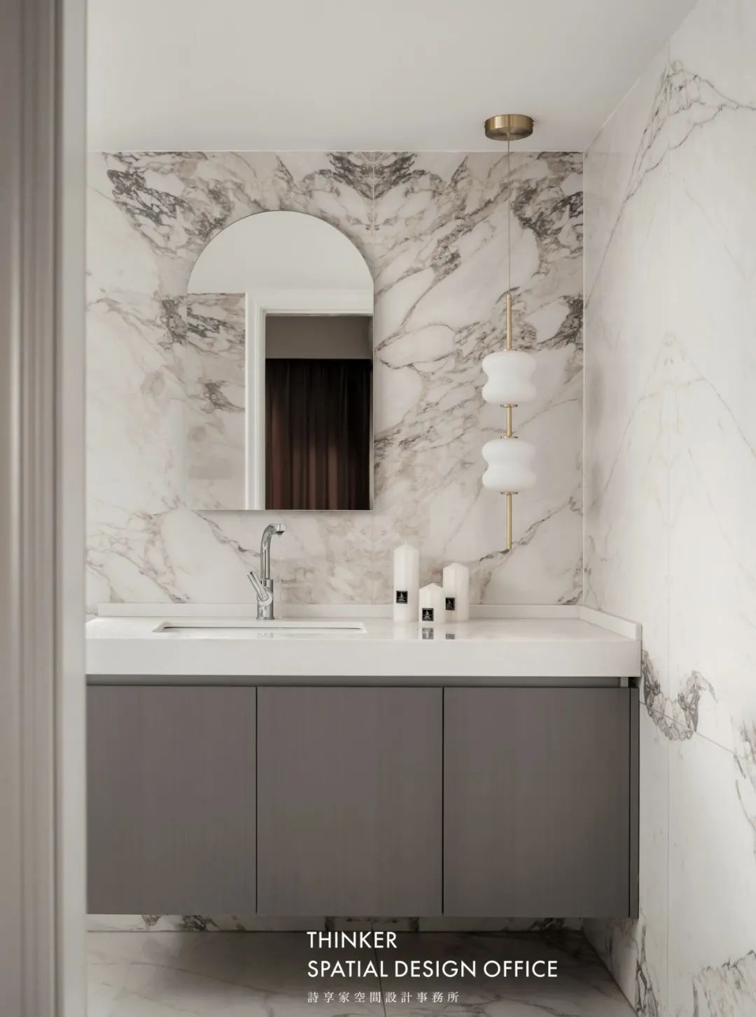 首发丨裹上舒缓奶油色，她的家柔软又高级