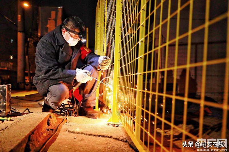 一条长长的生命线,一条生命线新疆