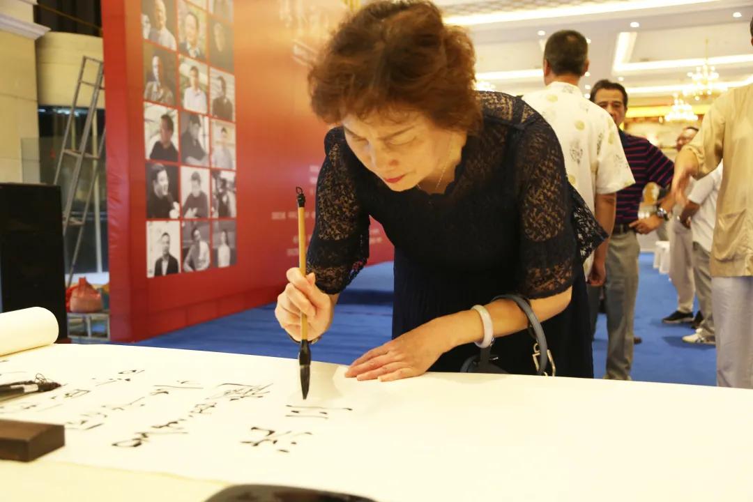 让艺术走进生活让陶艺丰富生活,让艺术品走进生活