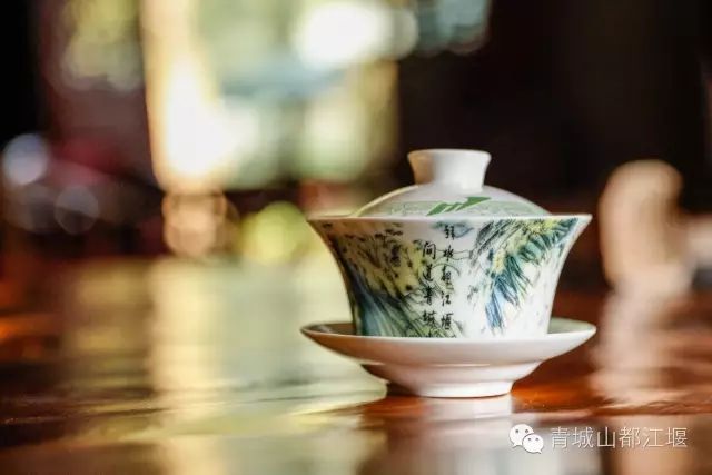 坐上公交去旅行!跟着这条101路线,带你玩遍大半个都江堰~一站一景,吃喝玩乐一网打尽!