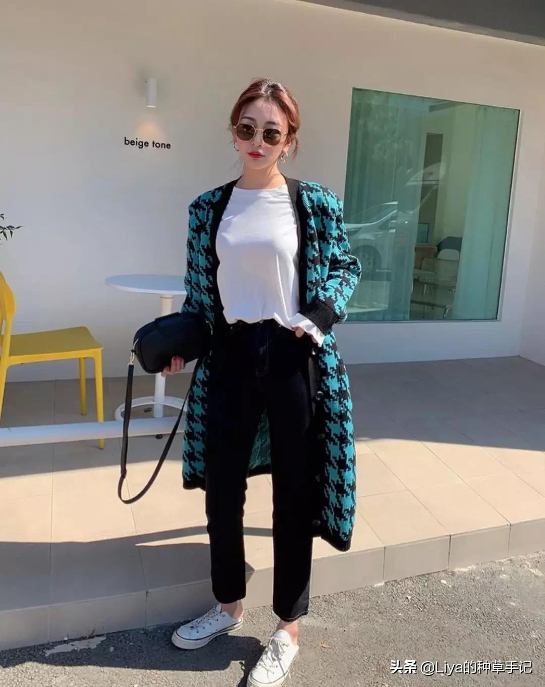 毛衣怎么穿才好看呢,毛衣怎么穿才不土气