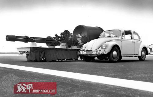 「战甲轰鸣」中枪后真的可以用*药火**灼烧伤口吗？曰不能