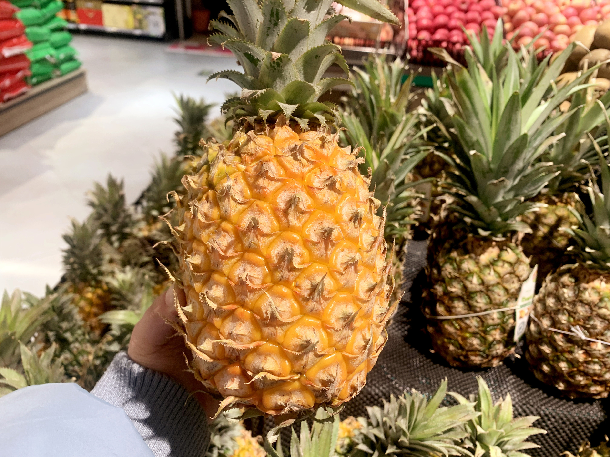 菠萝怎么吃不扎嘴,菠萝如何吃不嘴疼