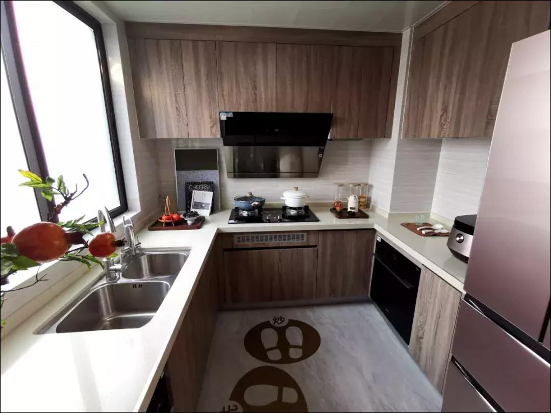 稀缺小户型带精装只需6字头,6字头的房子