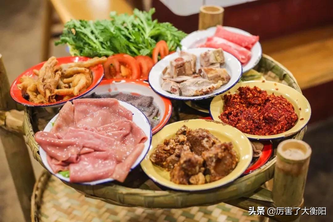 排队2小时都要吃的火锅,衡阳老火锅