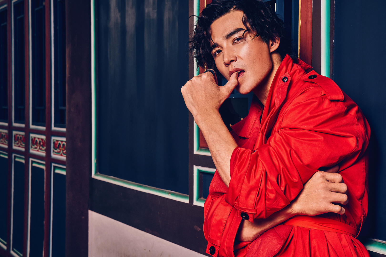 外出有危险,Netflix《彼岸之嫁》上线,在家看看林路迪不好吗