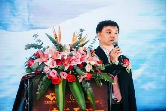 文汇天下，与时俱进，铸新辉煌