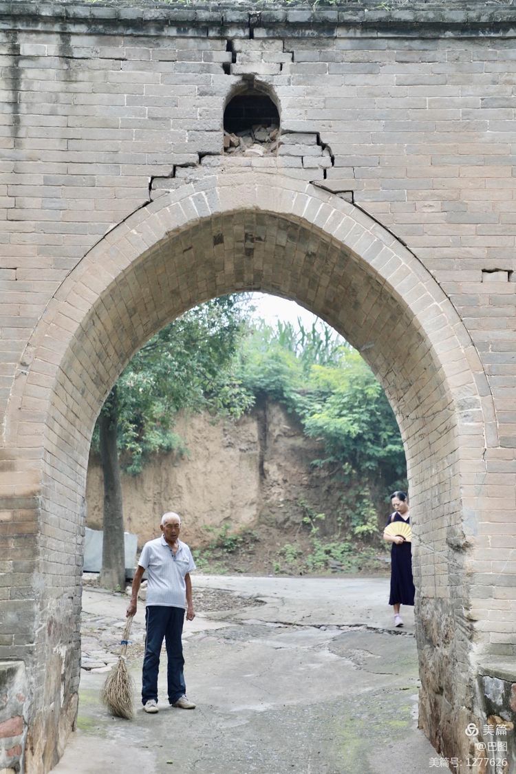 末伏偃师怀旧行，访古春秋时期滑国故城，探幽西天取经唐僧寺