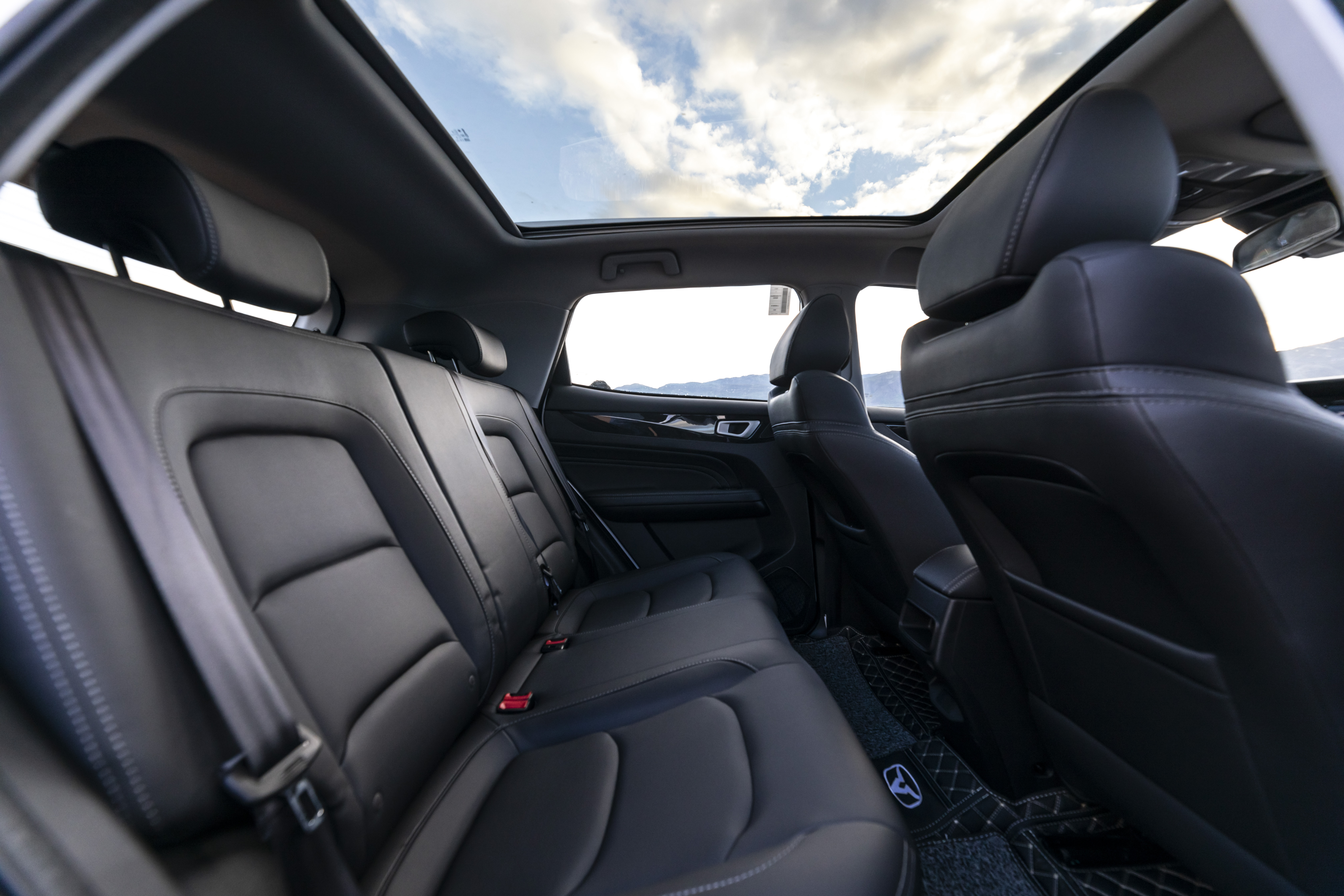 凯翼炫界底盘高强度钢图解,凯翼炫界越野测试