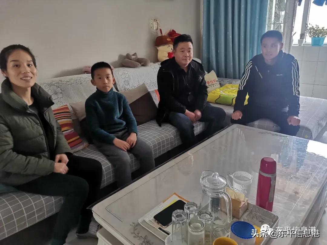 疫情无情人有情教师家访暖人心,教师暑假上门家访关爱学生暖人心