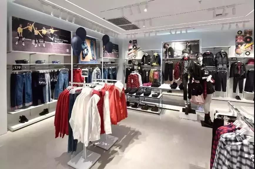 第一次开服装店怎么进货赚钱,开服装店一年12个月该怎样进货