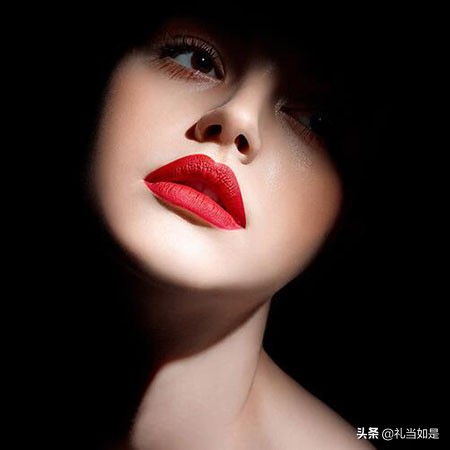 女生本命年送什么精致小饰品,女士本命年送什么合适