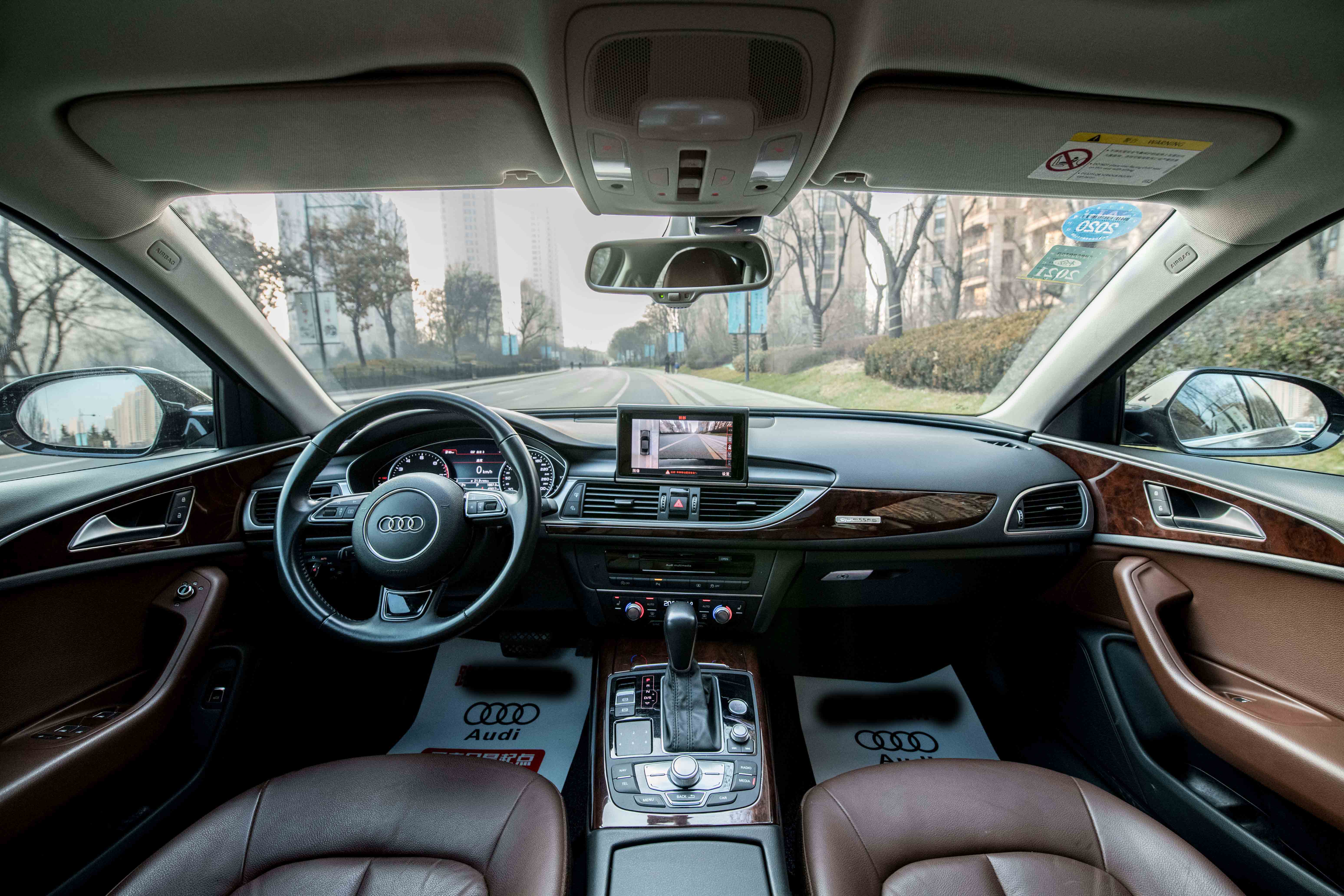 18款奥迪a6l3.0t四驱发动机,能文能武的帅哥