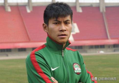 中国体坛被国家队开除的3位巨星,足坛退役后最惨的球星