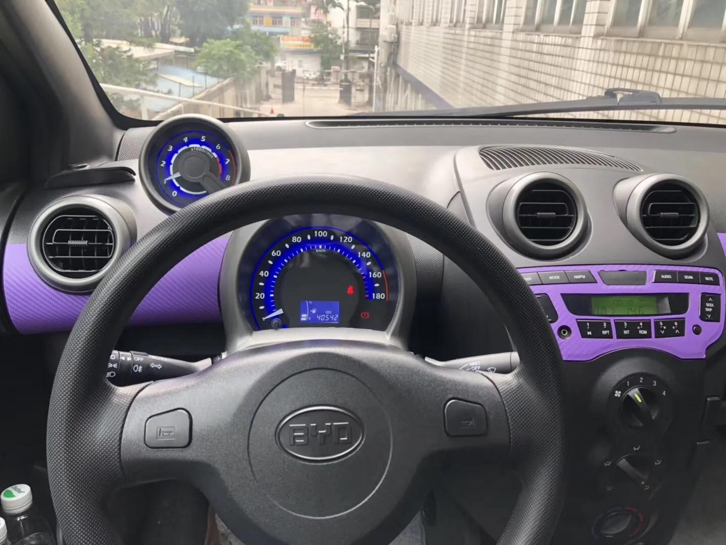 15年比亚迪f01.0自动是什么变速箱,13款比亚迪f0低配带无钥匙进入吗