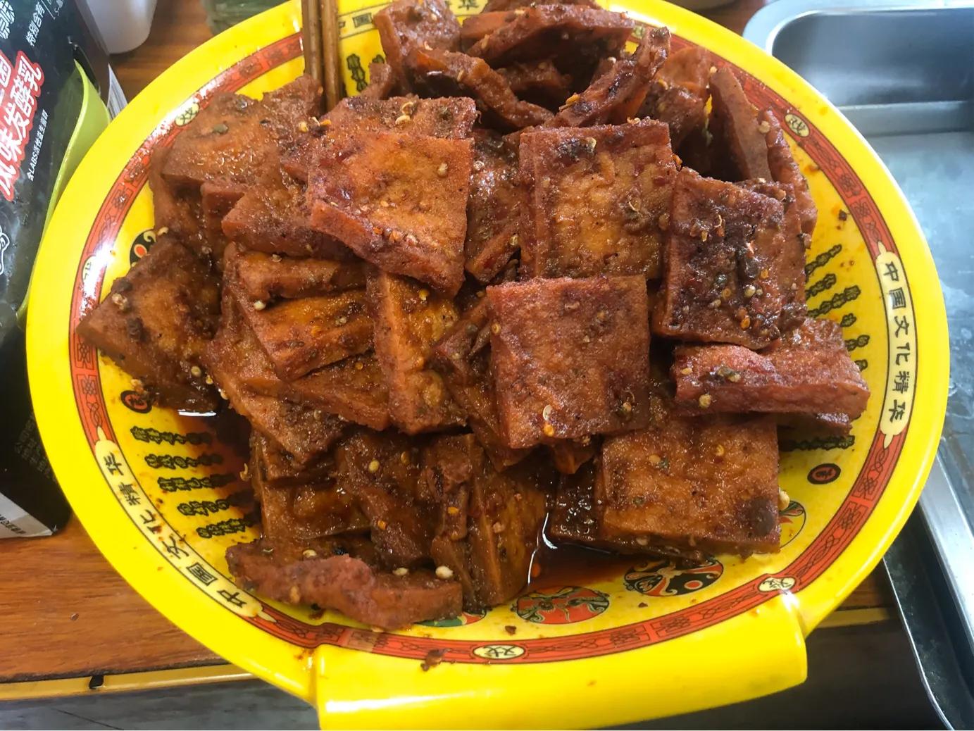 火车头步行街热干面,郑州的火车头