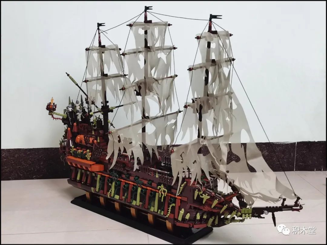 飞翔的荷兰人号为什么能潜水 (鬼船和飞翔的荷兰人号哪个更牛)