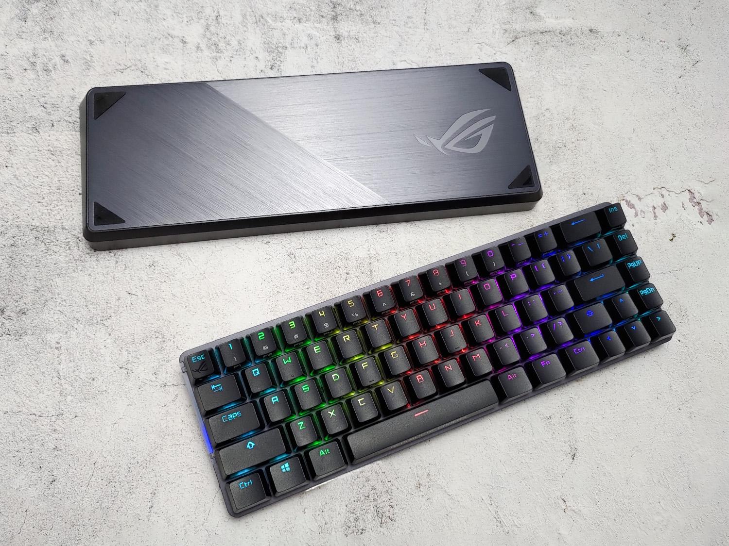 狂敲机械键盘,狂砸键盘解压视频