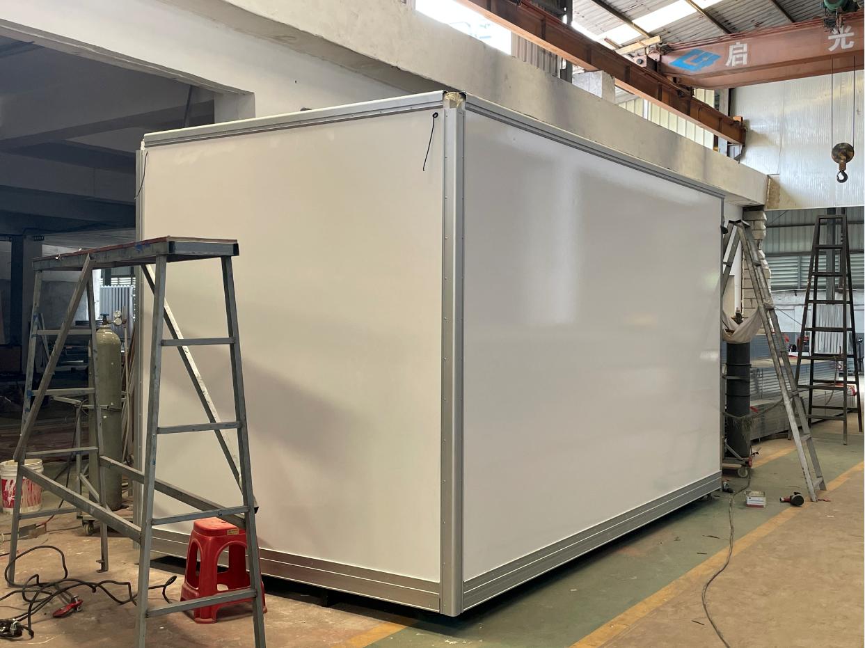 冷藏车厢的诞生之初既然没有制冷机?