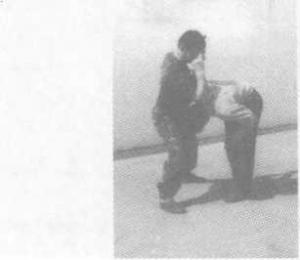 警用防暴棍和匕首警拳,警用防暴橡胶棍杀伤力