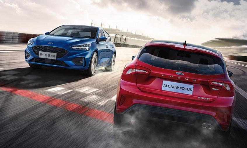 两厢车高尔夫适合家用吗,两厢福克斯和高尔夫比较