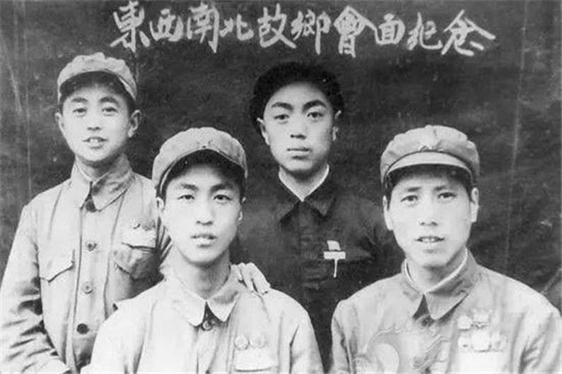 身高1.2米的“野马”战士：曾扮小学生刺杀日本军官，96岁仍健在