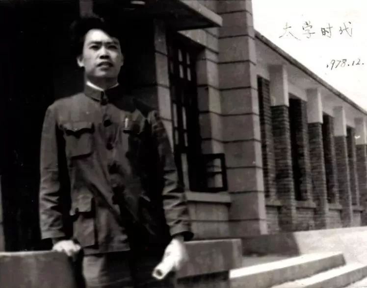 人民大会堂推销土豆,收1500个农民学生,10亿专利无偿送出,64岁的农民院士朱有勇火了!