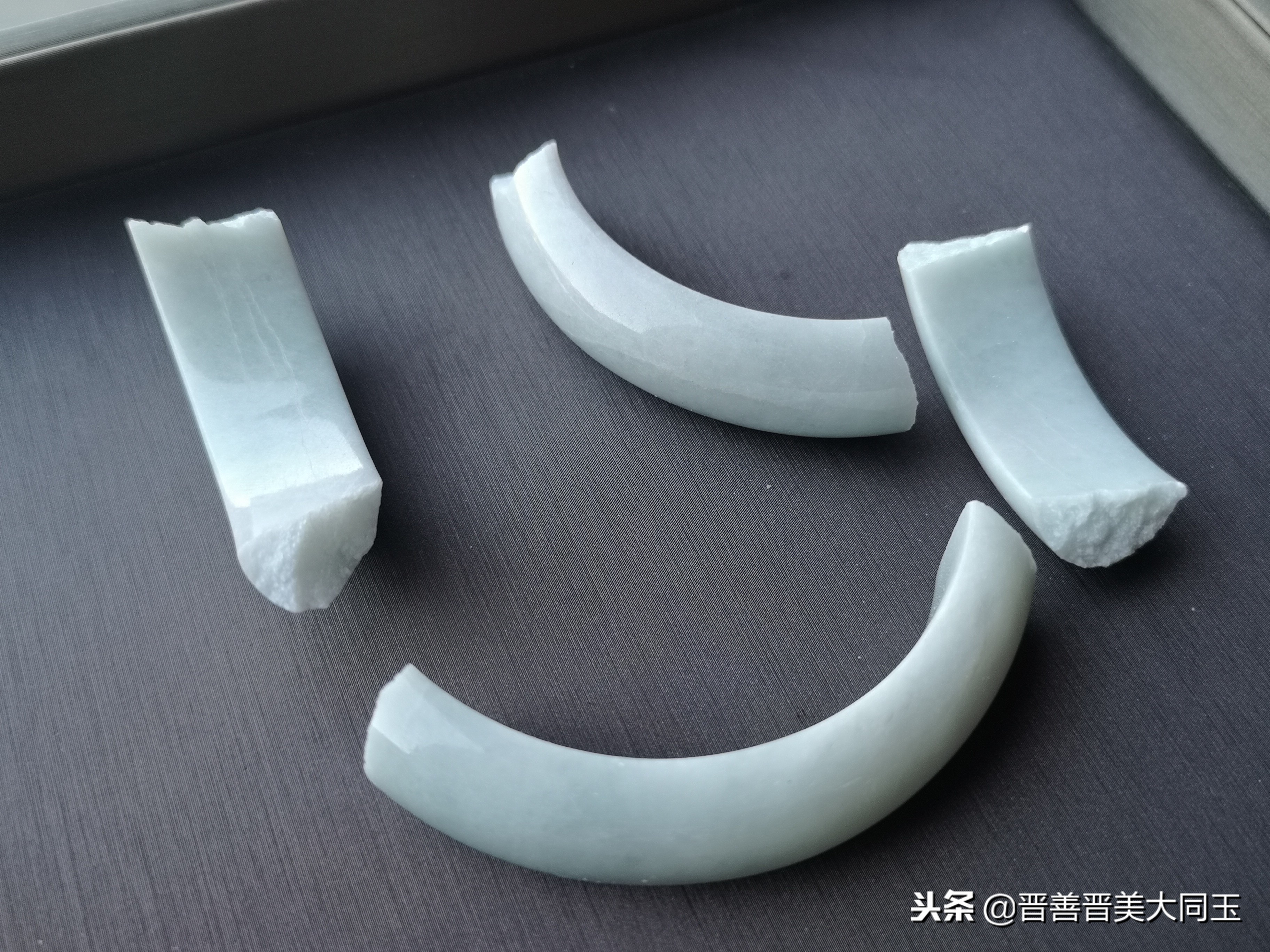 翡翠怎么分辨好坏的小视频,怎样判断翡翠是好的翡翠