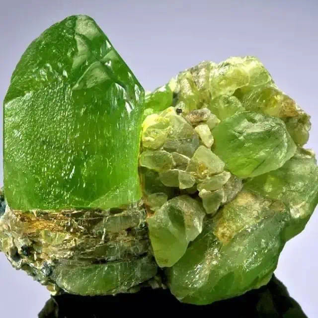 地上捡橄榄石,山上挖“战国红”,走,这个国庆到河北寻宝去