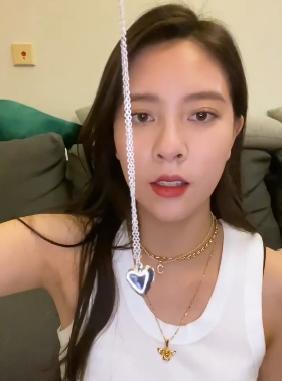 宋妍霏的潮流穿搭,宋妍霏一个被演技耽误的时尚博主