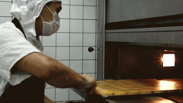 第③家!正版「鲍师傅」又双叒来了!龙华开启“排断腿”模式