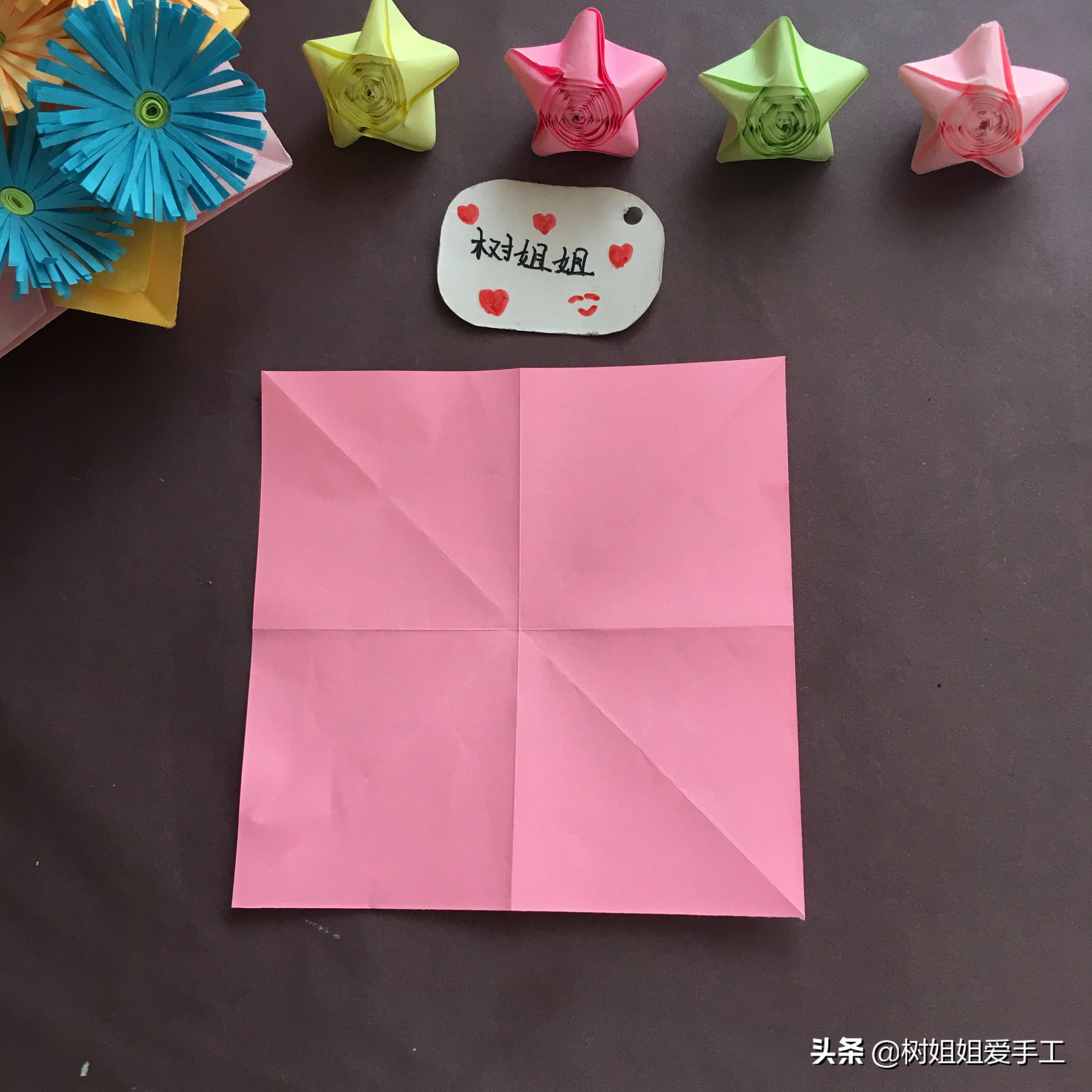 折纸草莓的折法简单,幼儿草莓折纸