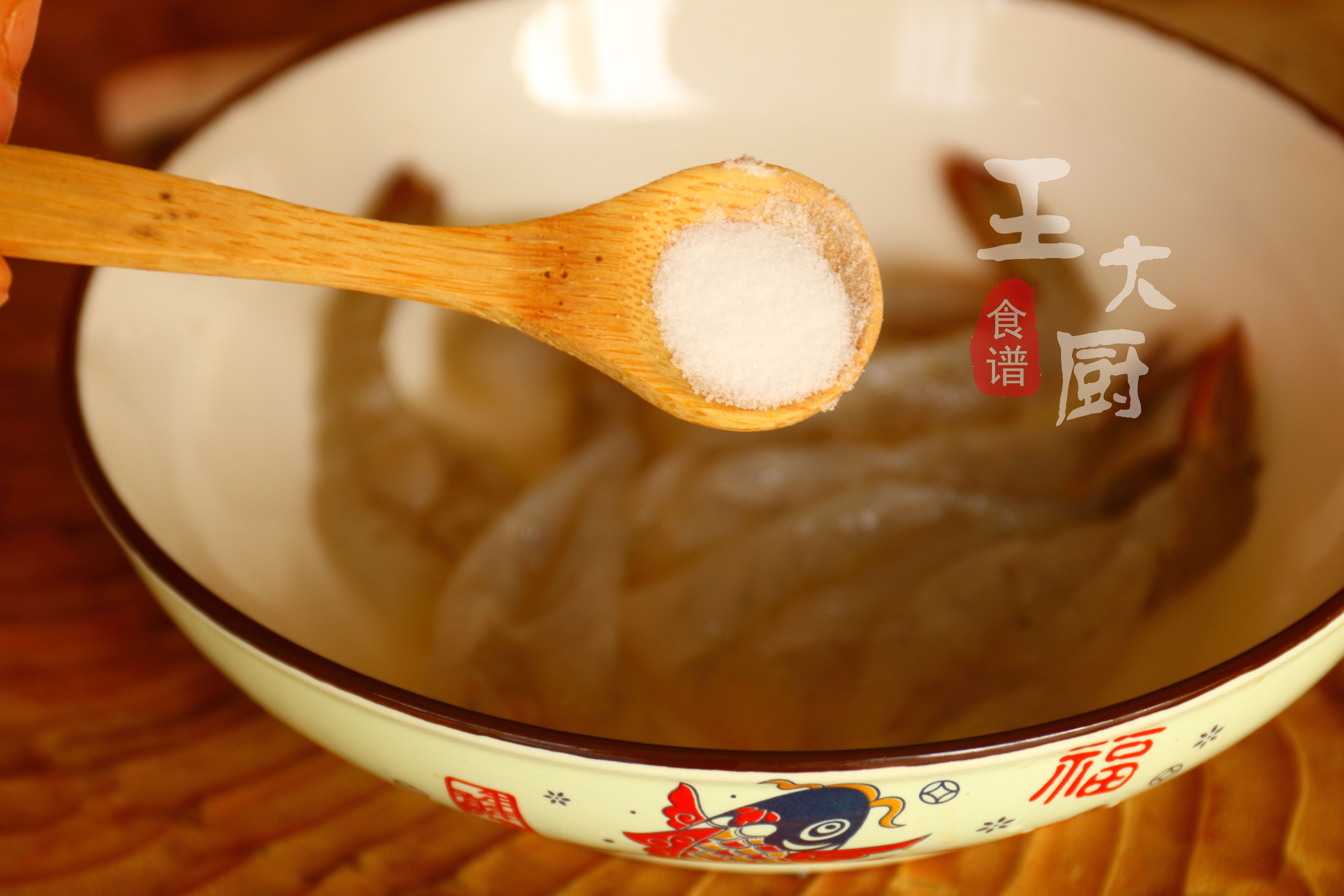 面包糠炸虾的家常做法酥脆好吃,面包糠炸虾的家常做法简单又好吃