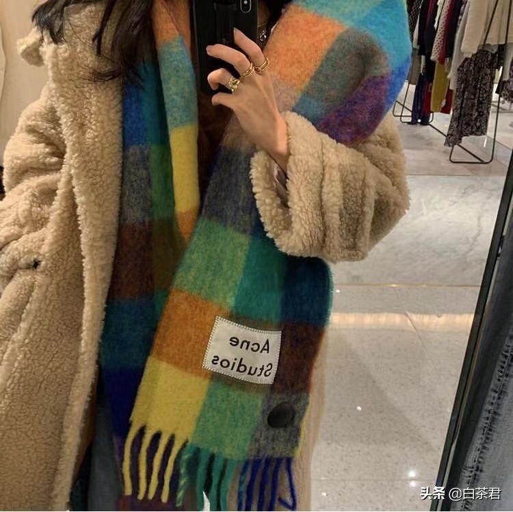 时尚秋冬爆款围巾,2021最流行的大牌围巾秋冬款