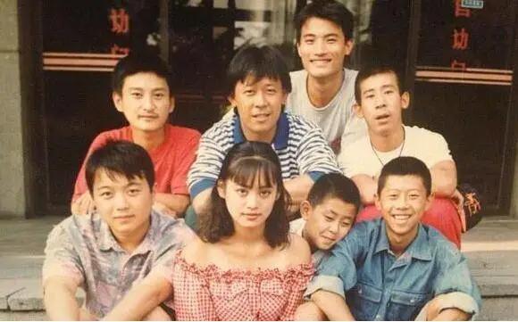 刘晓庆究竟有多少钱,六十五岁刘晓庆回老家买墓地