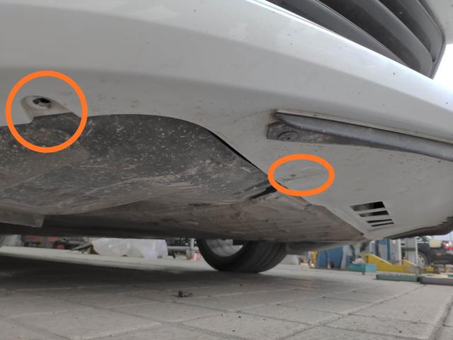 保时捷博克斯特拆前保险杠,保时捷博克斯特前保险杠怎么拆