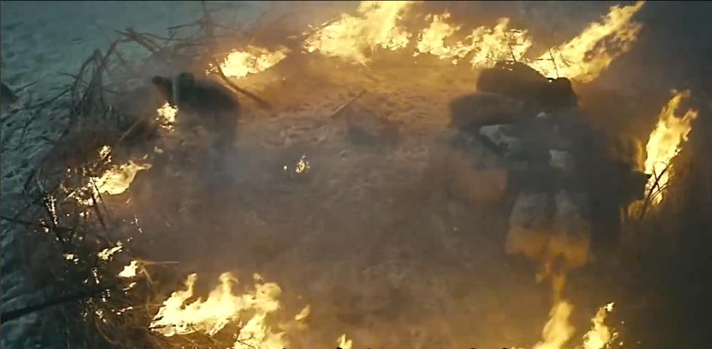 75岁老头被狼群追杀徒手大战狼群,放羊老汉遭遇狼群